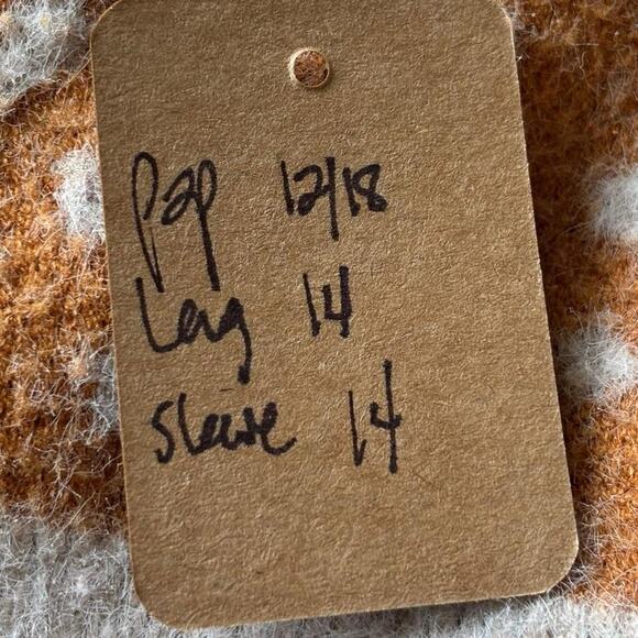 Childrens little giraffe felted sweater - Picture 4 of 4